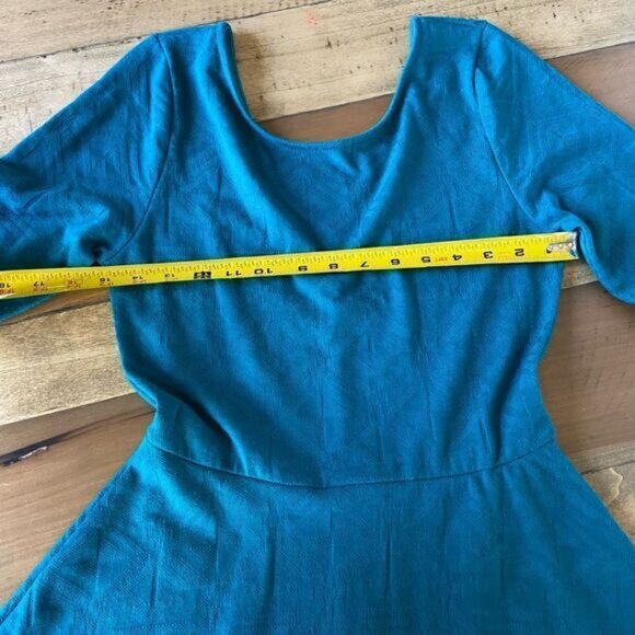 Everly Teal 3/4 sleeve Dress - size M - Picture 2 of 8